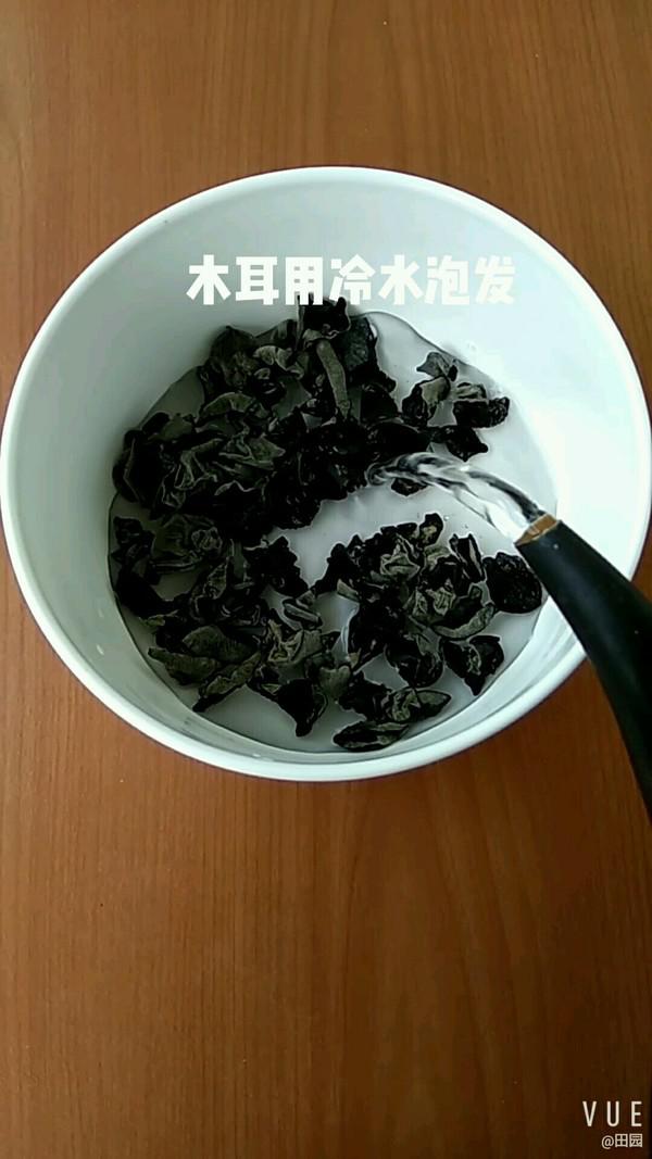 木耳燒小白菜的做法-家常味燒菜譜