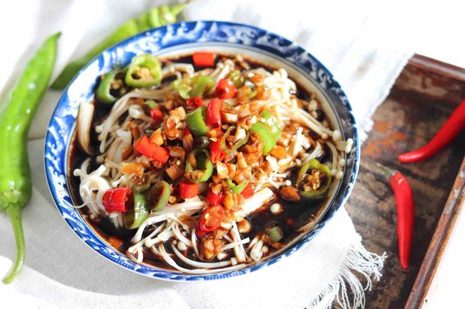 涼拌金針菇的做法-酸辣味拌菜譜-易網健康養生網 涼拌金針菇的做法-酸辣味拌菜譜