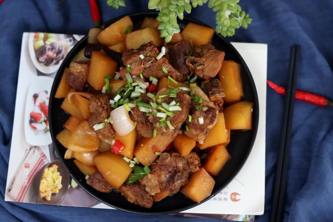 土豆燒排骨的做法-香辣味燒菜譜-易網(wǎng)健康養(yǎng)生網(wǎng) 土豆燒排骨的做法-香辣味燒菜譜