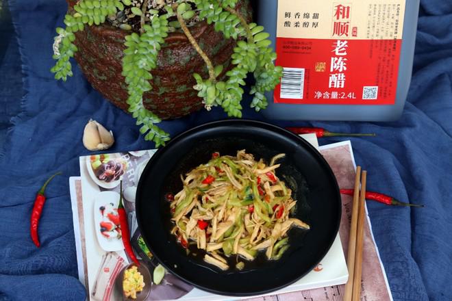 黃瓜拌雞絲的做法-酸辣味拌菜譜-易網健康養生網 黃瓜拌雞絲的做法-酸辣味拌菜譜