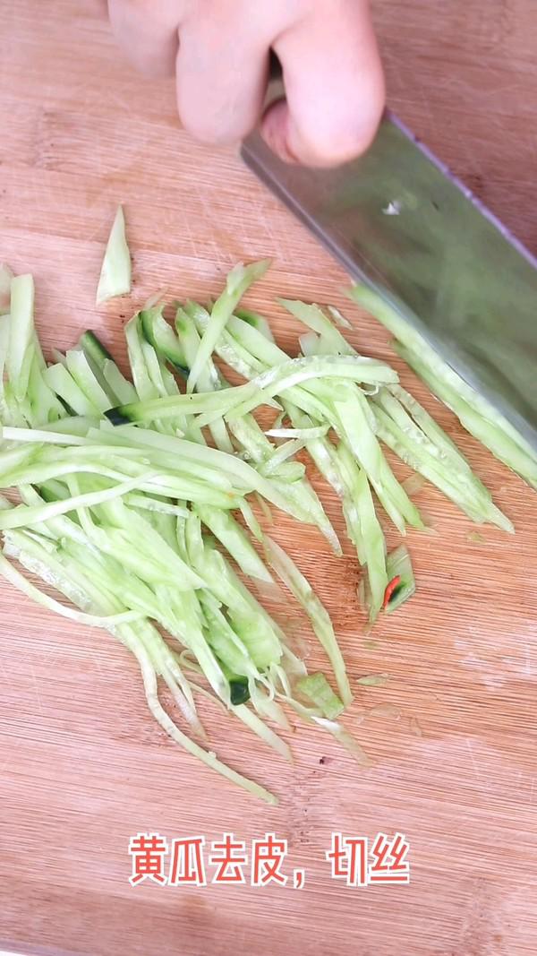 黃瓜拌雞絲的做法-酸辣味拌菜譜-易網健康養生網 黃瓜拌雞絲的做法-酸辣味拌菜譜