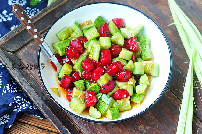 火龍果丸子拌黃瓜的做法-家常味拌菜譜-易網(wǎng)健康養(yǎng)生網(wǎng) 火龍果丸子拌黃瓜的做法-家常味拌菜譜