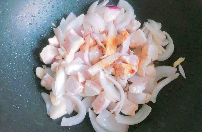 咖喱雞丁的做法-咸鮮味炒菜譜-易網(wǎng)健康養(yǎng)生網(wǎng) 咖喱雞丁的做法-咸鮮味炒菜譜