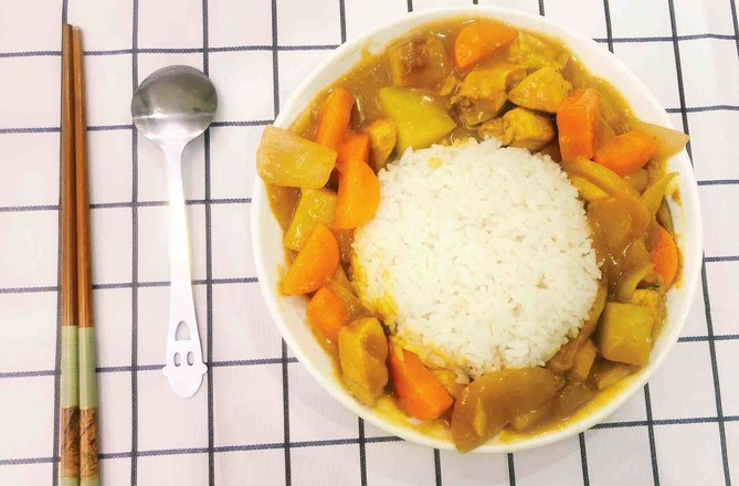 咖喱雞丁的做法-咸鮮味炒菜譜-易網(wǎng)健康養(yǎng)生網(wǎng) 咖喱雞丁的做法-咸鮮味炒菜譜