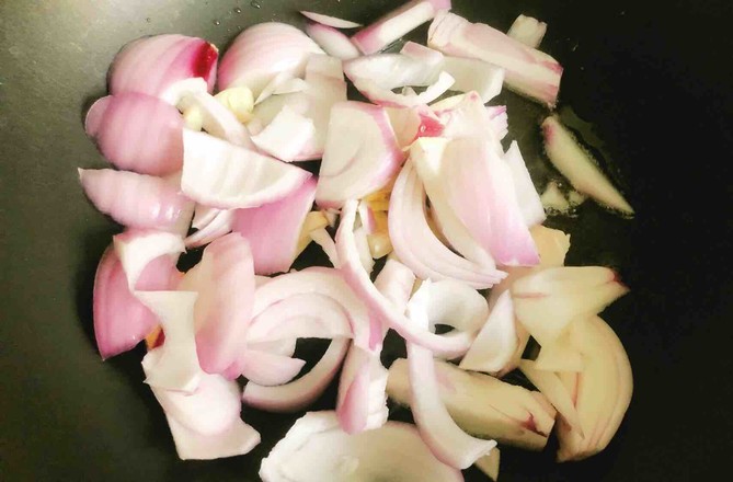 咖喱雞丁的做法-咸鮮味炒菜譜-易網(wǎng)健康養(yǎng)生網(wǎng) 咖喱雞丁的做法-咸鮮味炒菜譜