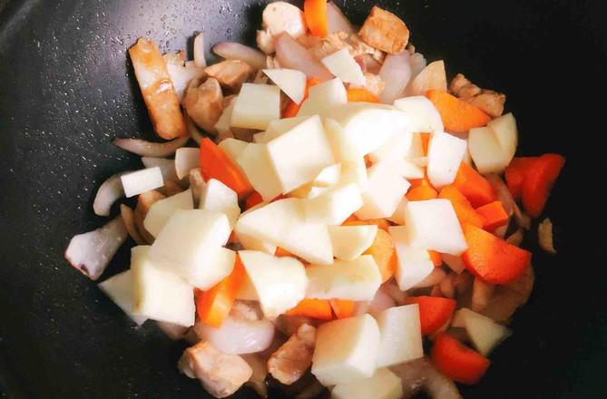 咖喱雞丁的做法-咸鮮味炒菜譜-易網(wǎng)健康養(yǎng)生網(wǎng) 咖喱雞丁的做法-咸鮮味炒菜譜