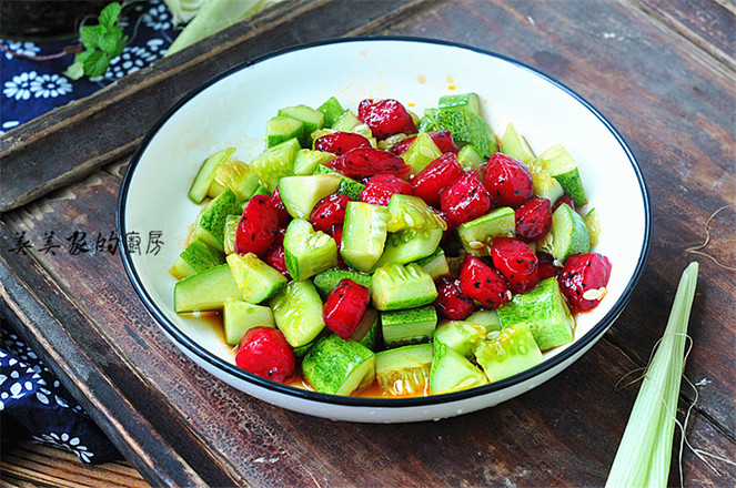 火龍果丸子拌黃瓜的做法-家常味拌菜譜-易網(wǎng)健康養(yǎng)生網(wǎng) 火龍果丸子拌黃瓜的做法-家常味拌菜譜