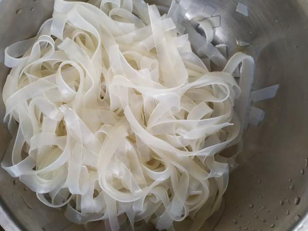 霸王超市～黃瓜涼拌粉皮的做法-咸鮮味拌菜譜