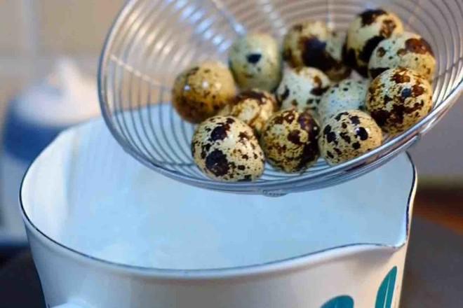 鵪鶉蛋燒排骨的做法-咸鮮味燒菜譜