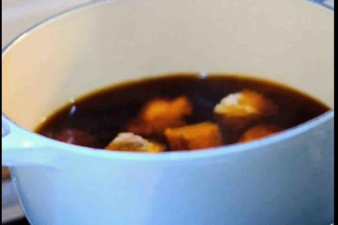 鵪鶉蛋燒排骨的做法-咸鮮味燒菜譜