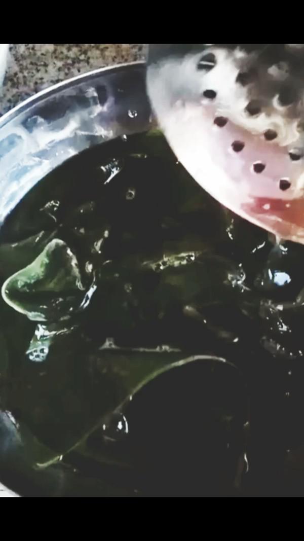 爽口涼拌裙帶菜的做法-家常味拌菜譜-易網健康養生網 爽口涼拌裙帶菜的做法-家常味拌菜譜