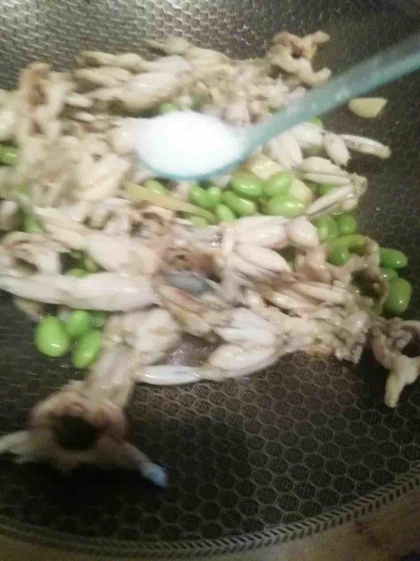 田雞燒毛豆的做法-家常味燒菜譜-易網(wǎng)健康養(yǎng)生網(wǎng) 田雞燒毛豆的做法-家常味燒菜譜