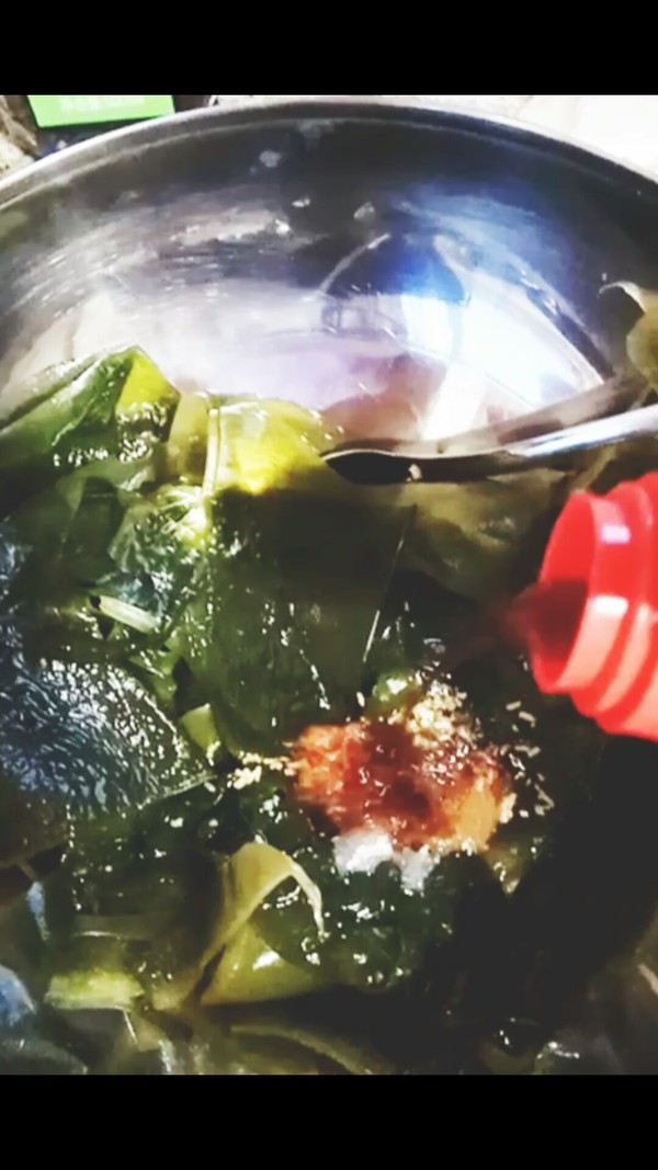 爽口涼拌裙帶菜的做法-家常味拌菜譜-易網健康養生網 爽口涼拌裙帶菜的做法-家常味拌菜譜