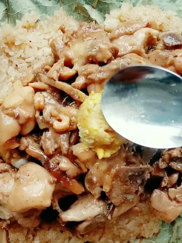 《荷葉糯米雞》的做法-咸鮮味蒸菜譜-易網(wǎng)健康養(yǎng)生網(wǎng) 《荷葉糯米雞》的做法-咸鮮味蒸菜譜