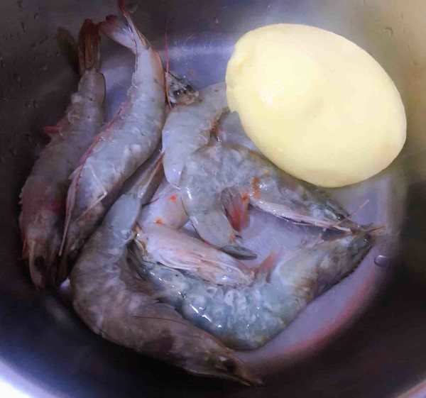 海蝦炒土豆絲的做法-咸鮮味炒菜譜-易網<a href=http://www.xllyou.com/ target=_blank class=infotextkey>健康養生</a>網 海蝦炒土豆絲的做法-咸鮮味炒菜譜