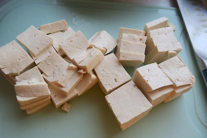 蠔油燉北豆腐的做法-家常味燉菜譜-易網健康養生網 蠔油燉北豆腐的做法-家常味燉菜譜