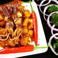 金江小姑娘土豆爆魷魚的做法-麻辣味烤菜譜