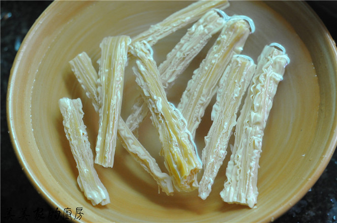 拌腐竹的做法-香辣味拌菜譜