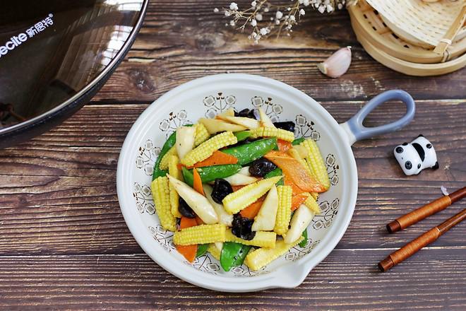 玉米筍炒時蔬的做法-家常味炒菜譜-易網(wǎng)健康養(yǎng)生網(wǎng) 玉米筍炒時蔬的做法-家常味炒菜譜