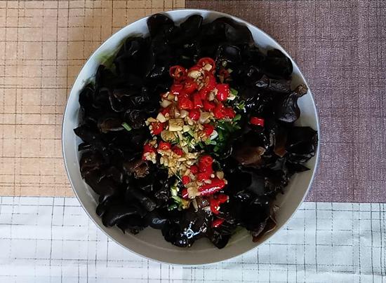 酸辣拌木耳的做法-酸辣味拌菜譜-易網健康養生網 酸辣拌木耳的做法-酸辣味拌菜譜