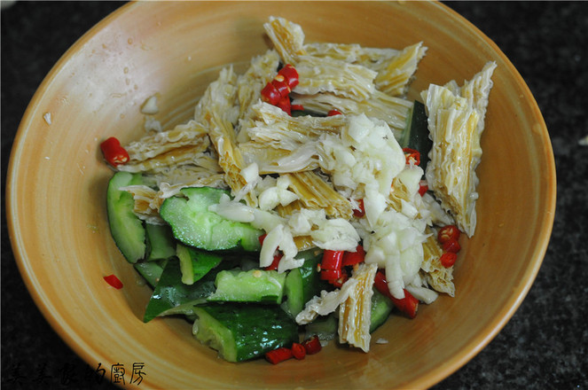 拌腐竹的做法-香辣味拌菜譜