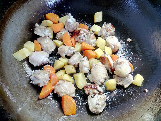 咖喱雞翅的做法-咖喱味燒菜譜-易網(wǎng)健康養(yǎng)生網(wǎng) 咖喱雞翅的做法-咖喱味燒菜譜