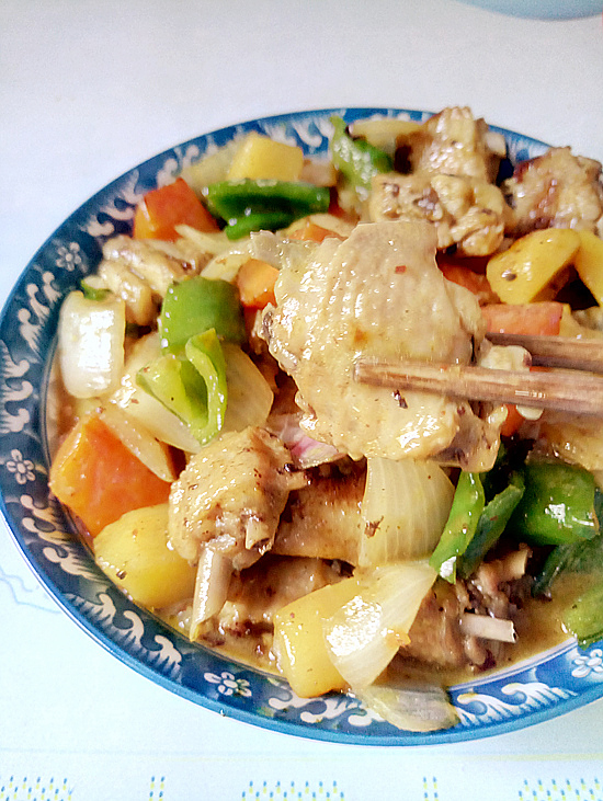 咖喱雞翅的做法-咖喱味燒菜譜-易網(wǎng)健康養(yǎng)生網(wǎng) 咖喱雞翅的做法-咖喱味燒菜譜