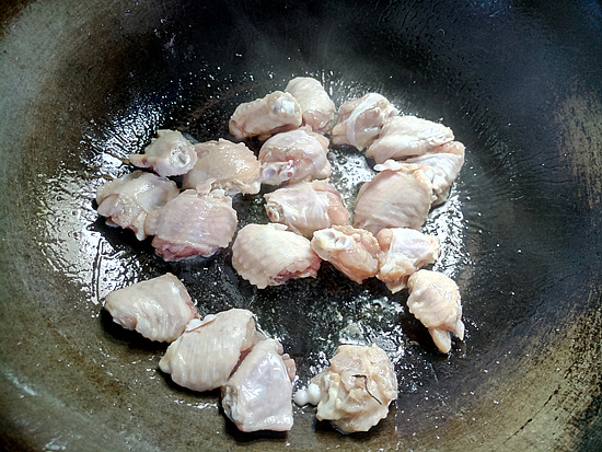 咖喱雞翅的做法-咖喱味燒菜譜-易網(wǎng)健康養(yǎng)生網(wǎng) 咖喱雞翅的做法-咖喱味燒菜譜