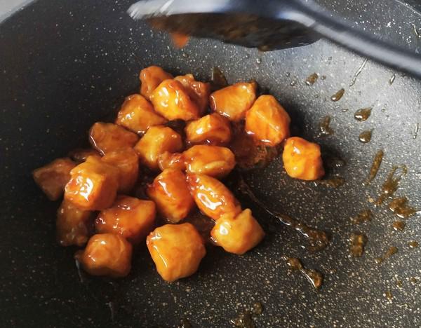 糖醋三文魚丁的做法-酸甜味炒菜譜