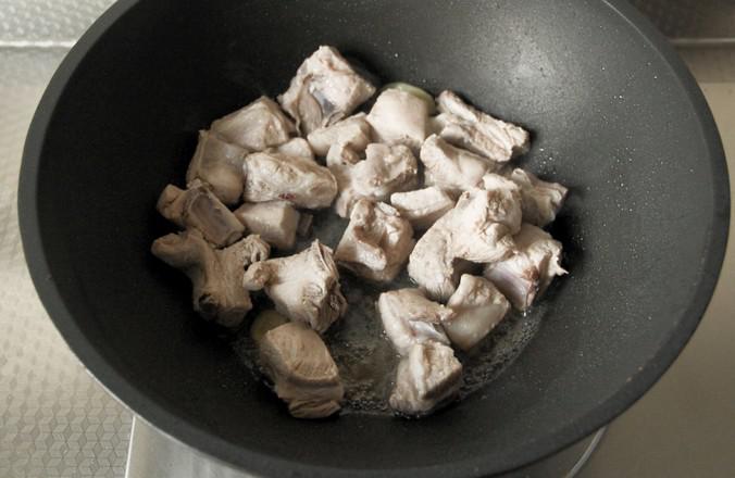 紅燒排骨的做法-家常味煮菜譜-易網(wǎng)健康養(yǎng)生網(wǎng) 紅燒排骨的做法-家常味煮菜譜