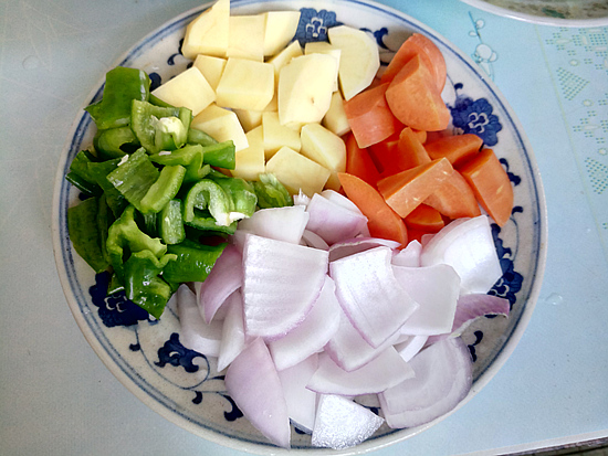 咖喱雞翅的做法-咖喱味燒菜譜-易網(wǎng)健康養(yǎng)生網(wǎng) 咖喱雞翅的做法-咖喱味燒菜譜