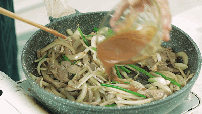 沙茶豬肝的做法-家常味炒菜譜-易網健康養生網 沙茶豬肝的做法-家常味炒菜譜