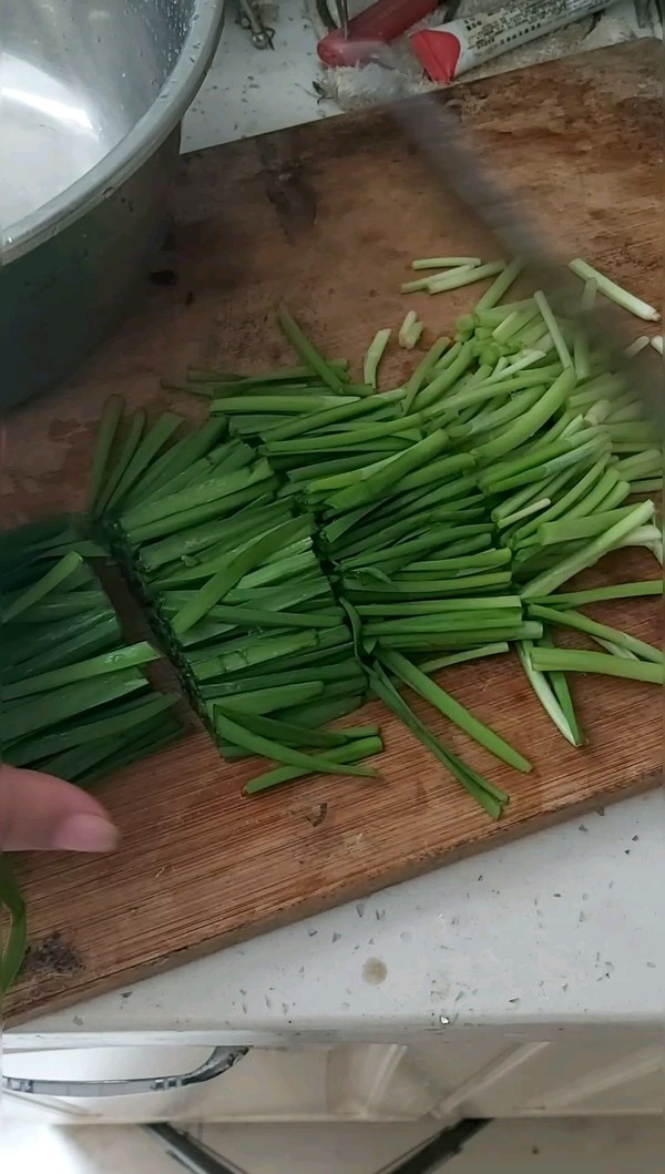 韭菜炒豆芽的做法-家常味炒菜譜-易網健康養生網 韭菜炒豆芽的做法-家常味炒菜譜