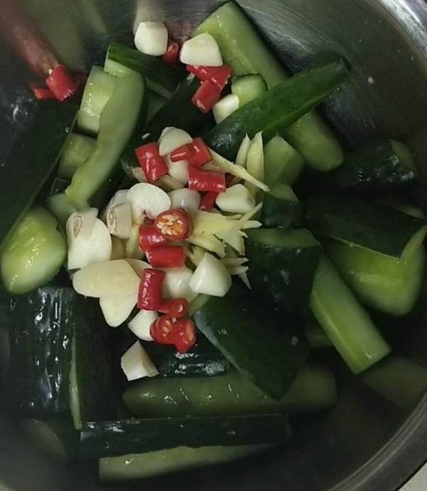醋泡黃瓜的做法-酸辣味腌菜譜
