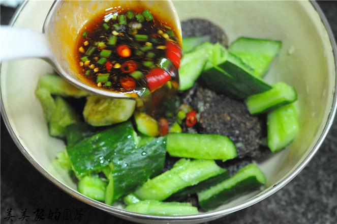血粑拌黃瓜的做法-家常味拌菜譜