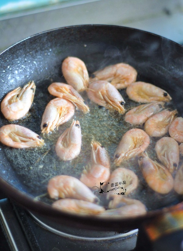 香酥北極蝦的做法-家常味炸菜譜-易網健康養生網 香酥北極蝦的做法-家常味炸菜譜