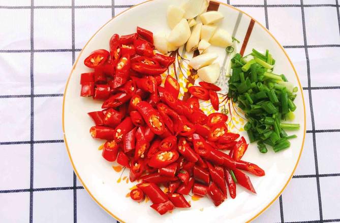 小炒藕丁的做法-香辣味炒菜譜-易網(wǎng)健康養(yǎng)生網(wǎng) 小炒藕丁的做法-香辣味炒菜譜