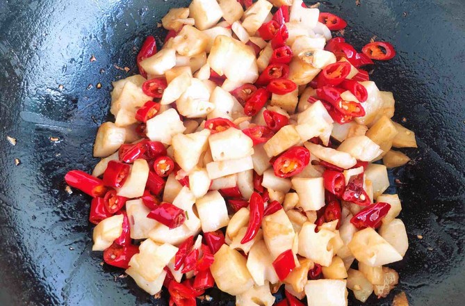 小炒藕丁的做法-香辣味炒菜譜-易網(wǎng)健康養(yǎng)生網(wǎng) 小炒藕丁的做法-香辣味炒菜譜