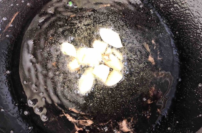 小炒藕丁的做法-香辣味炒菜譜-易網(wǎng)健康養(yǎng)生網(wǎng) 小炒藕丁的做法-香辣味炒菜譜