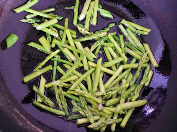 蘆筍蝦仁的做法-咸鮮味炒菜譜-易網健康養生網 蘆筍蝦仁的做法-咸鮮味炒菜譜