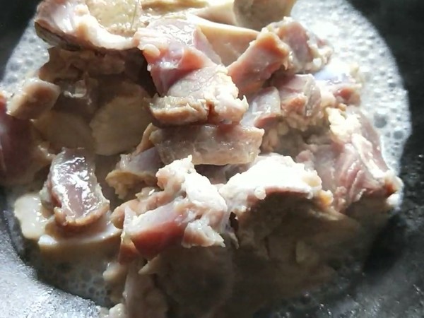 咸肉燉筍的做法-咸鮮味燉菜譜