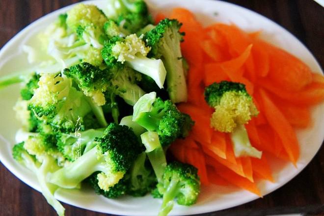 素炒家常菜的做法-家常味炒菜譜-易網健康養生網 素炒家常菜的做法-家常味炒菜譜