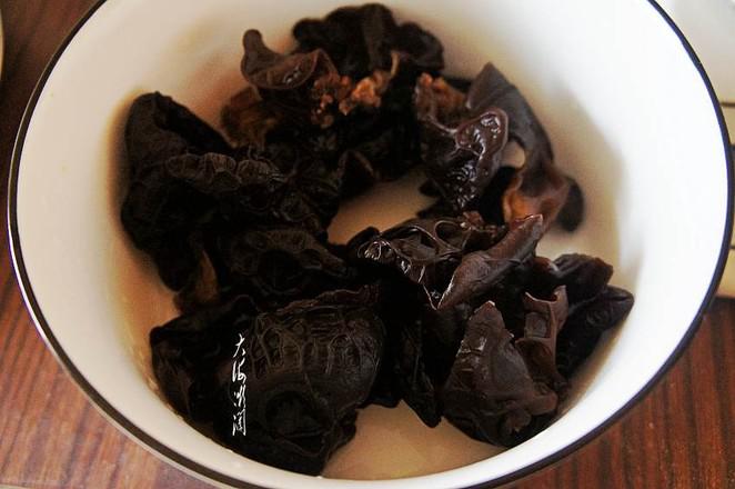 素炒家常菜的做法-家常味炒菜譜-易網<a href=http://www.xllyou.com/ target=_blank class=infotextkey>健康養生</a>網 素炒家常菜的做法-家常味炒菜譜