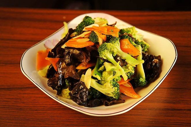 素炒家常菜的做法-家常味炒菜譜-易網健康養生網 素炒家常菜的做法-家常味炒菜譜