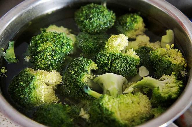 素炒家常菜的做法-家常味炒菜譜-易網健康養生網 素炒家常菜的做法-家常味炒菜譜