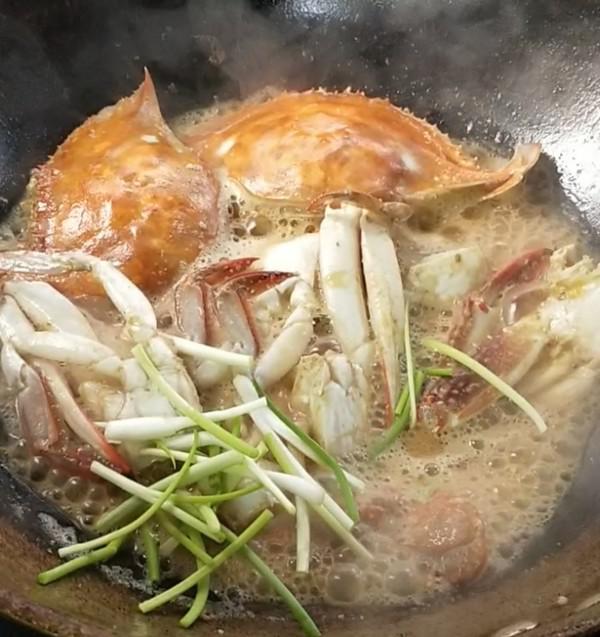 蔥姜梭子蟹的做法-咸鮮味炒菜譜-易網健康養生網 蔥姜梭子蟹的做法-咸鮮味炒菜譜