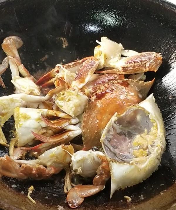 蔥姜梭子蟹的做法-咸鮮味炒菜譜-易網健康養生網 蔥姜梭子蟹的做法-咸鮮味炒菜譜