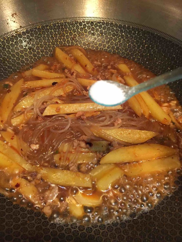 肉末土豆條的做法-香辣味煮菜譜-易網健康養生網 肉末土豆條的做法-香辣味煮菜譜