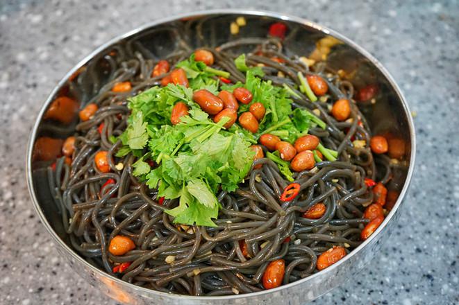 涼拌蕨根粉的做法-香辣味拌菜譜