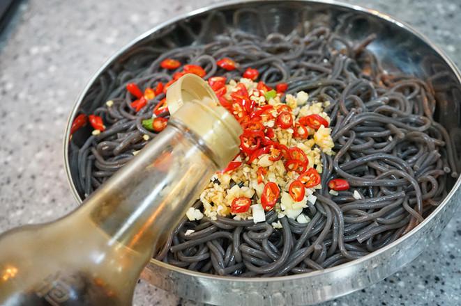 涼拌蕨根粉的做法-香辣味拌菜譜